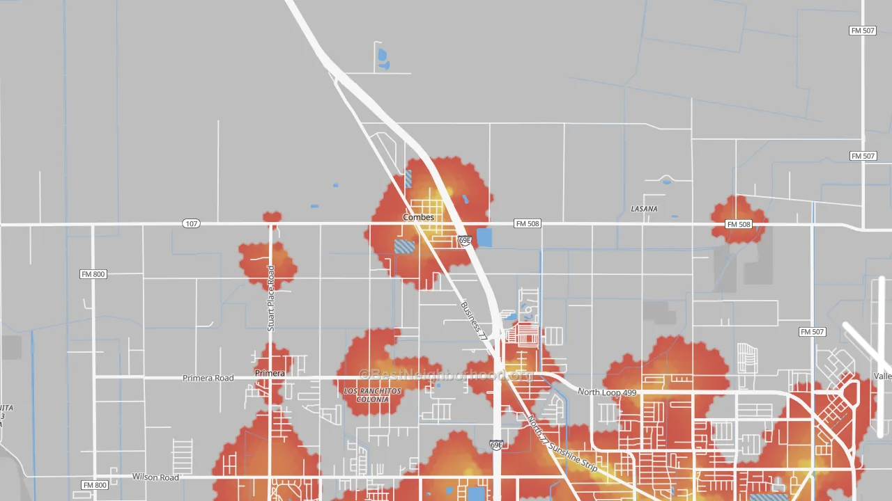 Walk Grade map of Combes, TX, walkable areas in green and car-dependent areas in red