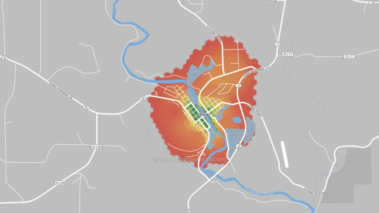 Walk Grade map of Communia, IA, walkable areas in green and car-dependent areas in red