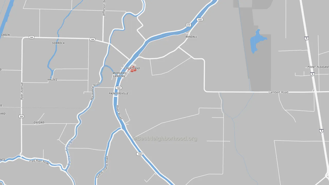 Walk Grade map of Courtland, CA, walkable areas in green and car-dependent areas in red