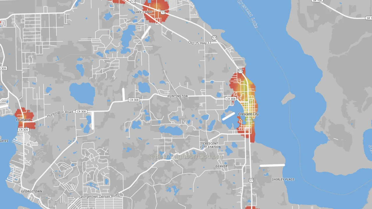 Walk Grade map of Crescent City, FL, walkable areas in green and car-dependent areas in red