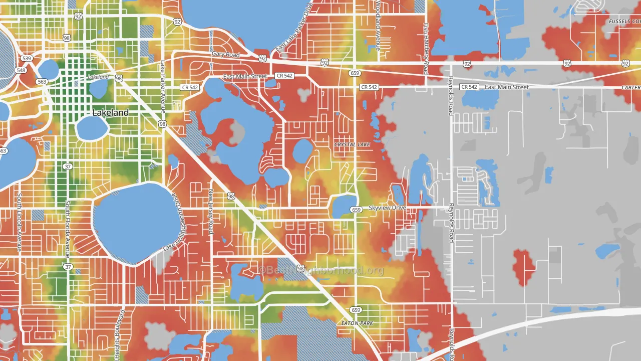Walk Grade map of Crystal Lake, FL, walkable areas in green and car-dependent areas in red