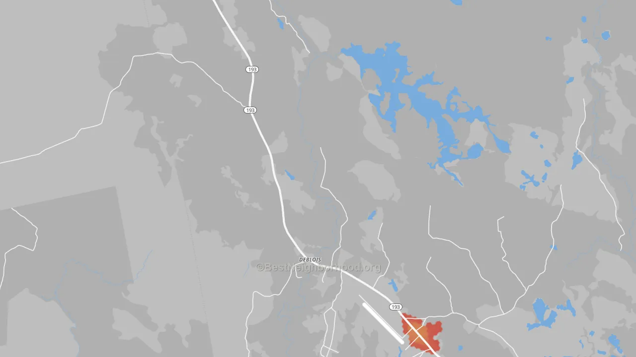 Walk Grade map of DeBlois, ME, walkable areas in green and car-dependent areas in red