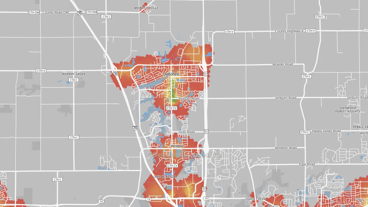 Walk Grade map of DeForest, WI, walkable areas in green and car-dependent areas in red