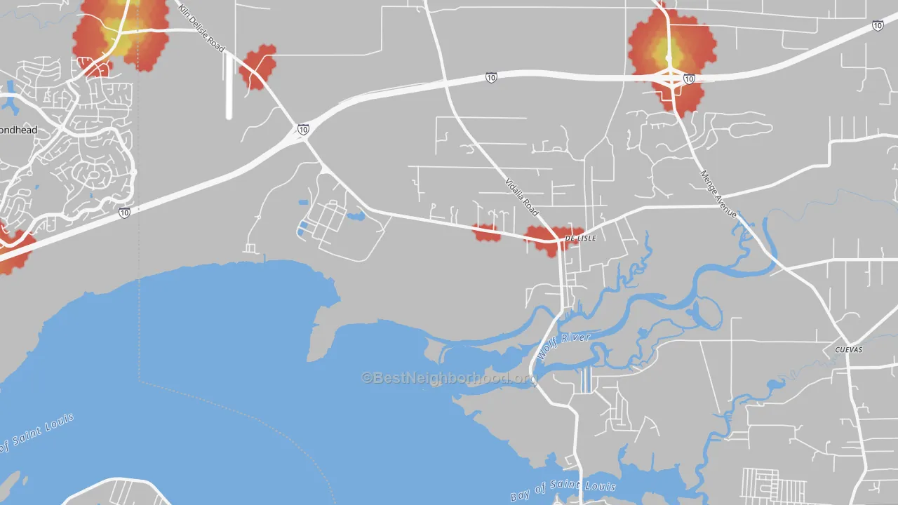Walk Grade map of DeLisle, MS, walkable areas in green and car-dependent areas in red