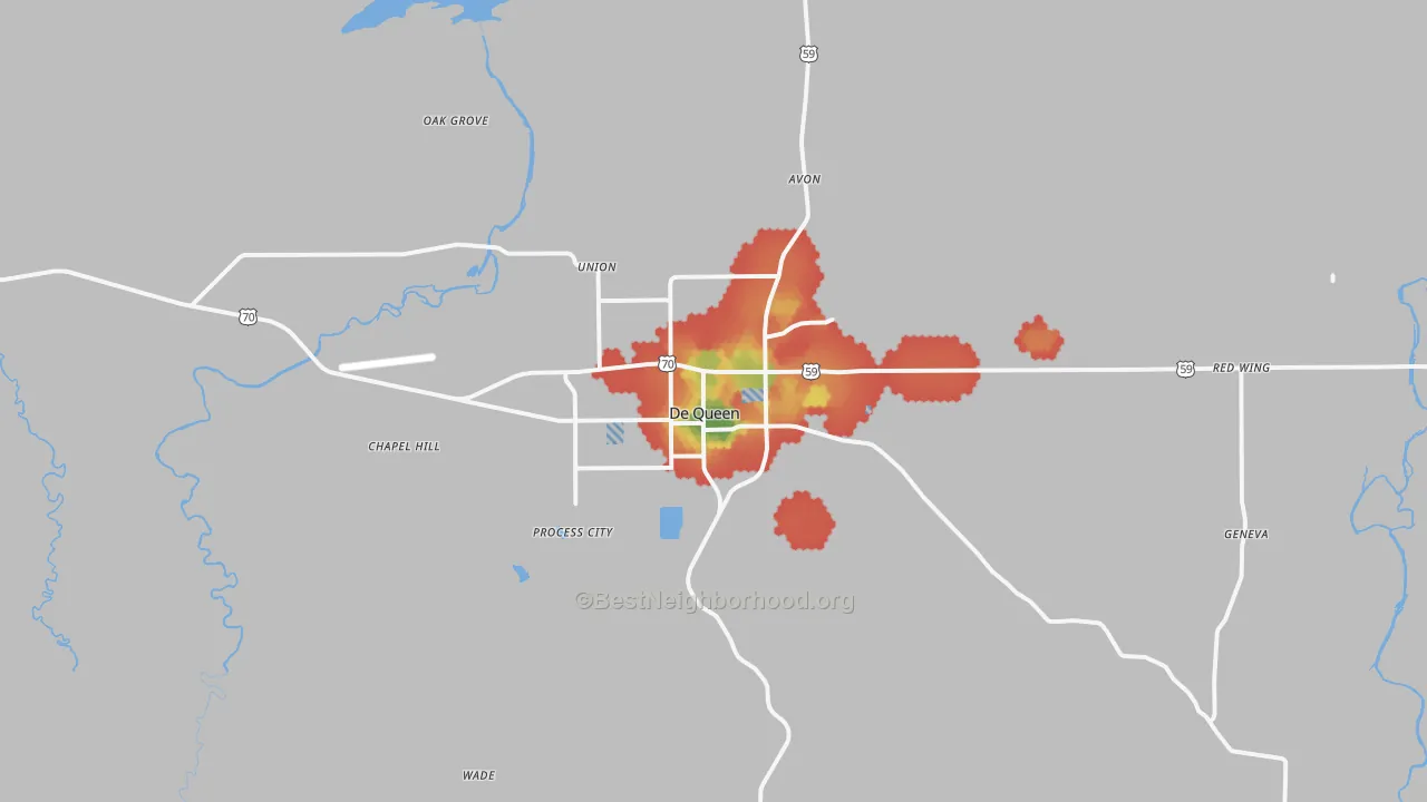 Walk Grade map of DeQueen, AR, walkable areas in green and car-dependent areas in red