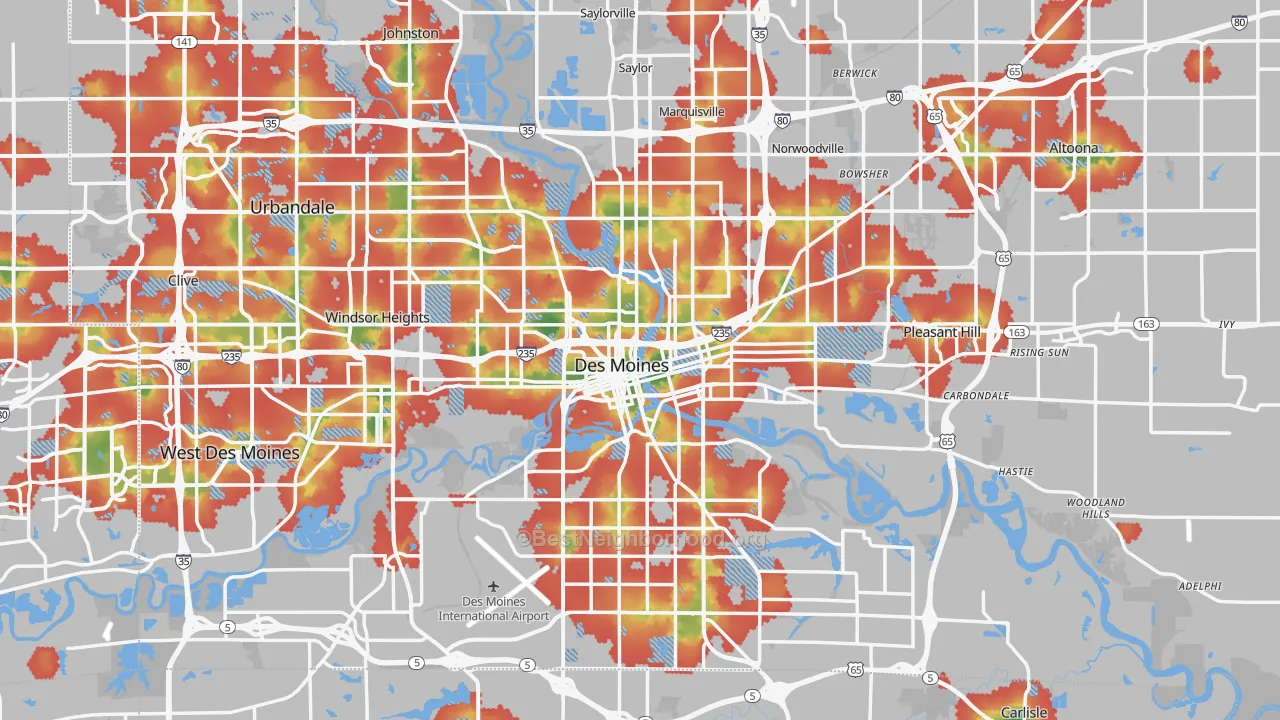 Walk Grade map of Des Moines, IA, walkable areas in green and car-dependent areas in red