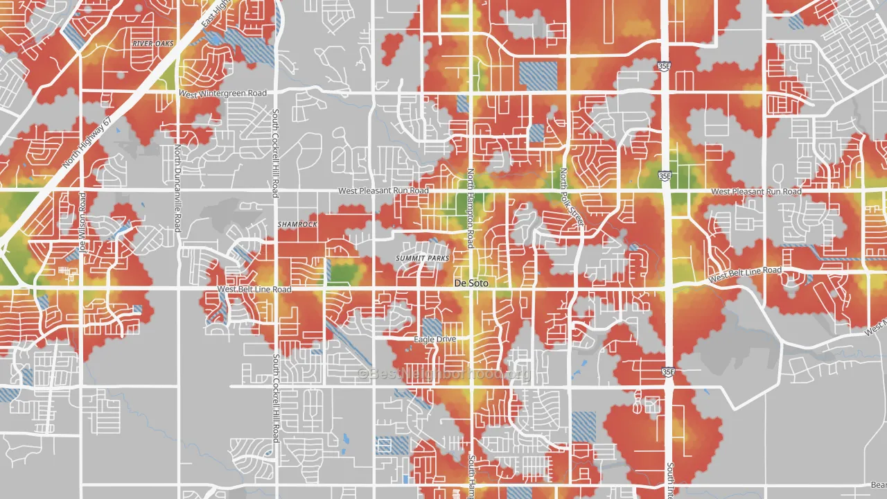 Walk Grade map of DeSoto, TX, walkable areas in green and car-dependent areas in red