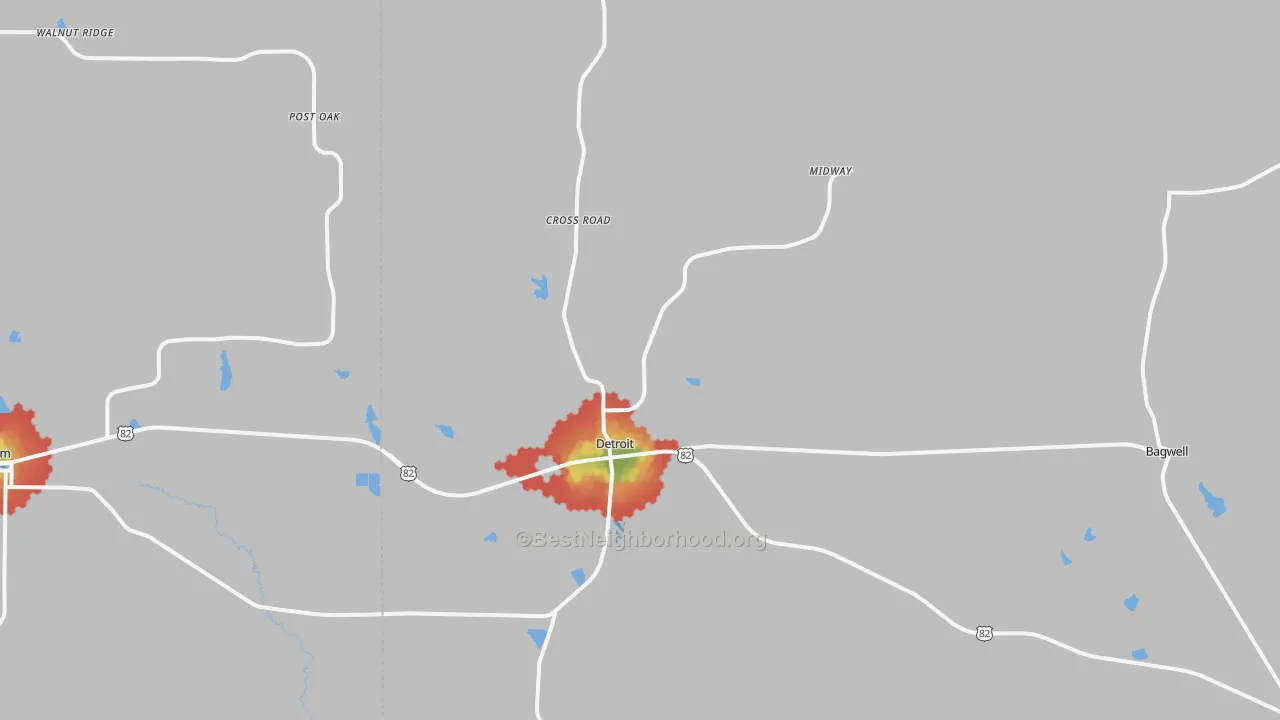 Walk Grade map of Detroit, TX, walkable areas in green and car-dependent areas in red