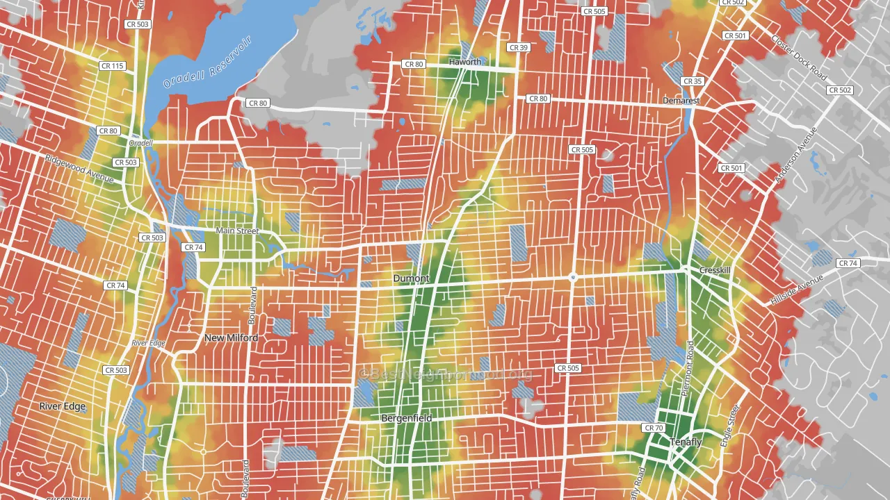 Walk Grade map of Dumont, NJ, walkable areas in green and car-dependent areas in red