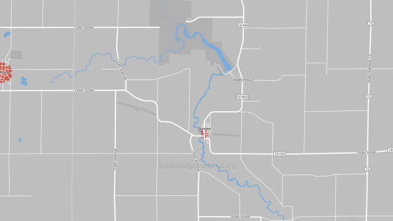 Walk Grade map of Dundee, IA, walkable areas in green and car-dependent areas in red