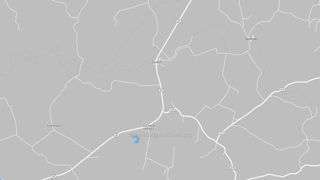 Walk Grade map of Dundee, KY, walkable areas in green and car-dependent areas in red