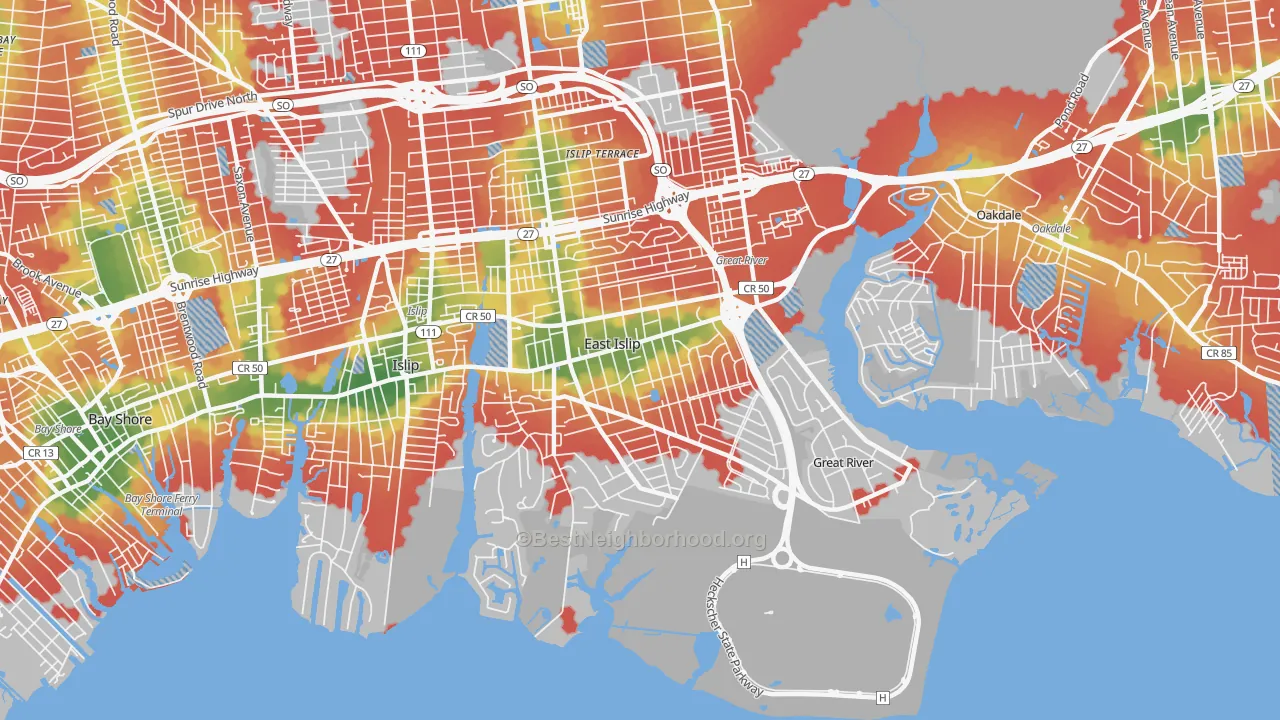 Walk Grade map of East Islip, NY, walkable areas in green and car-dependent areas in red