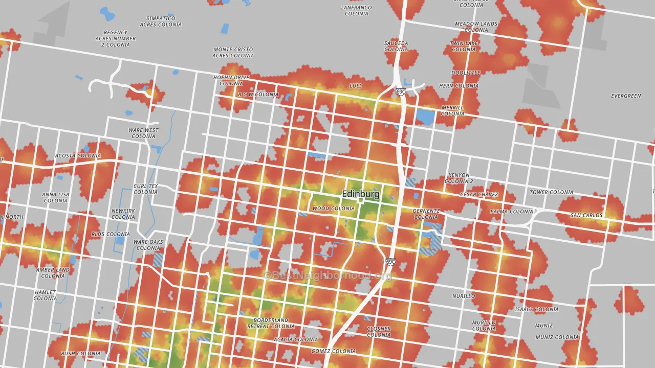 Walk Grade map of Edinburg, TX, walkable areas in green and car-dependent areas in red