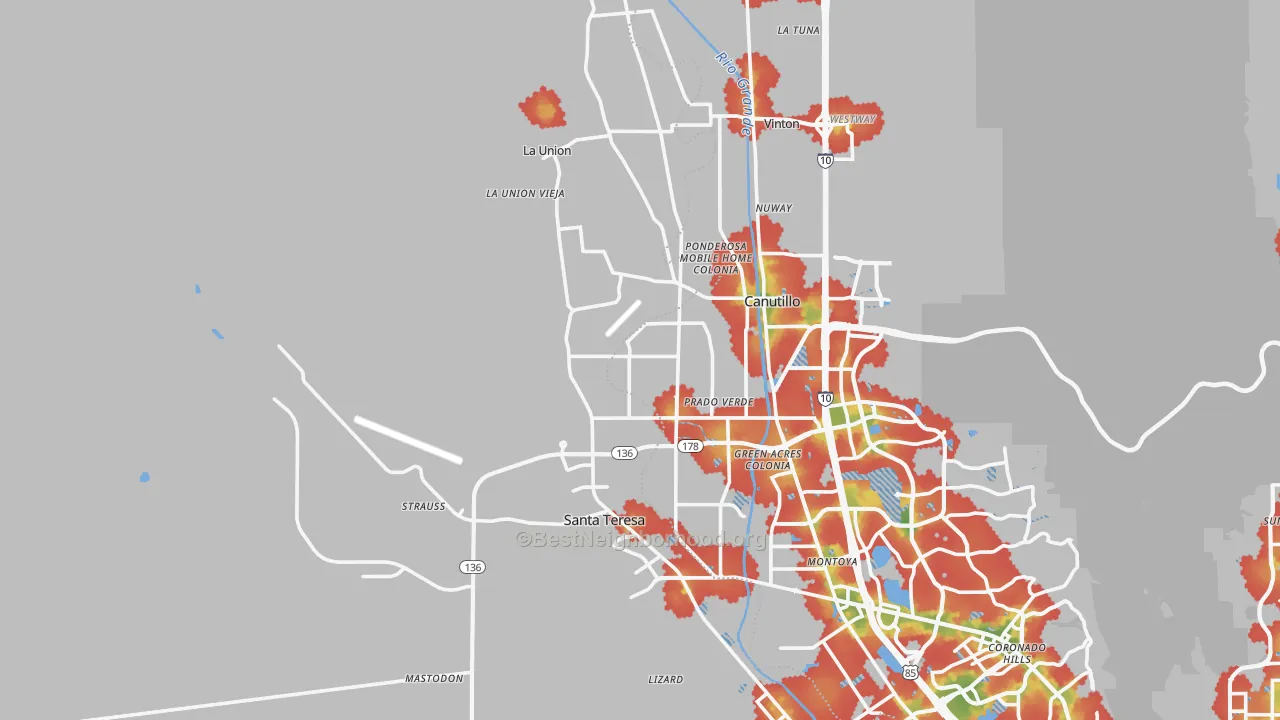Walk Grade map of El Paso, NM, walkable areas in green and car-dependent areas in red