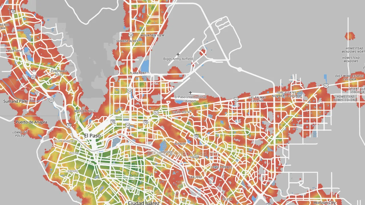 Walk Grade map of El Paso, TX, walkable areas in green and car-dependent areas in red