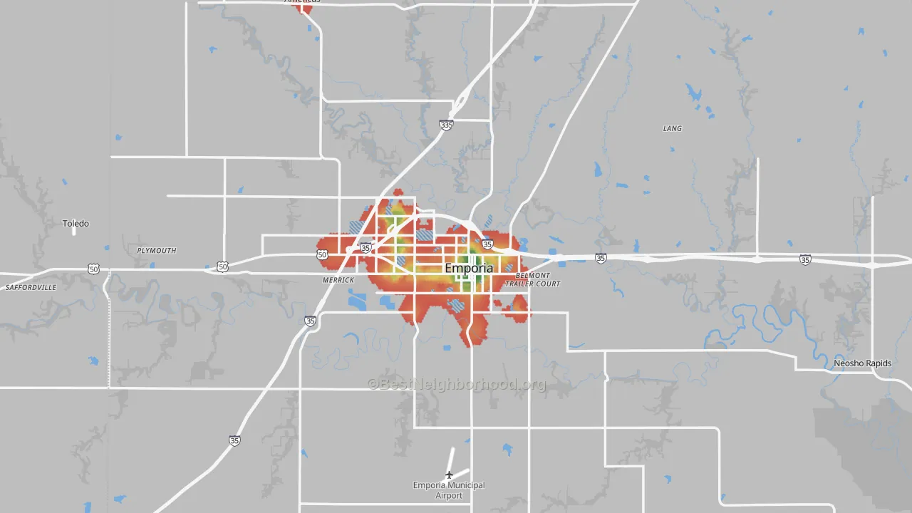 Walk Grade map of Emporia, KS, walkable areas in green and car-dependent areas in red