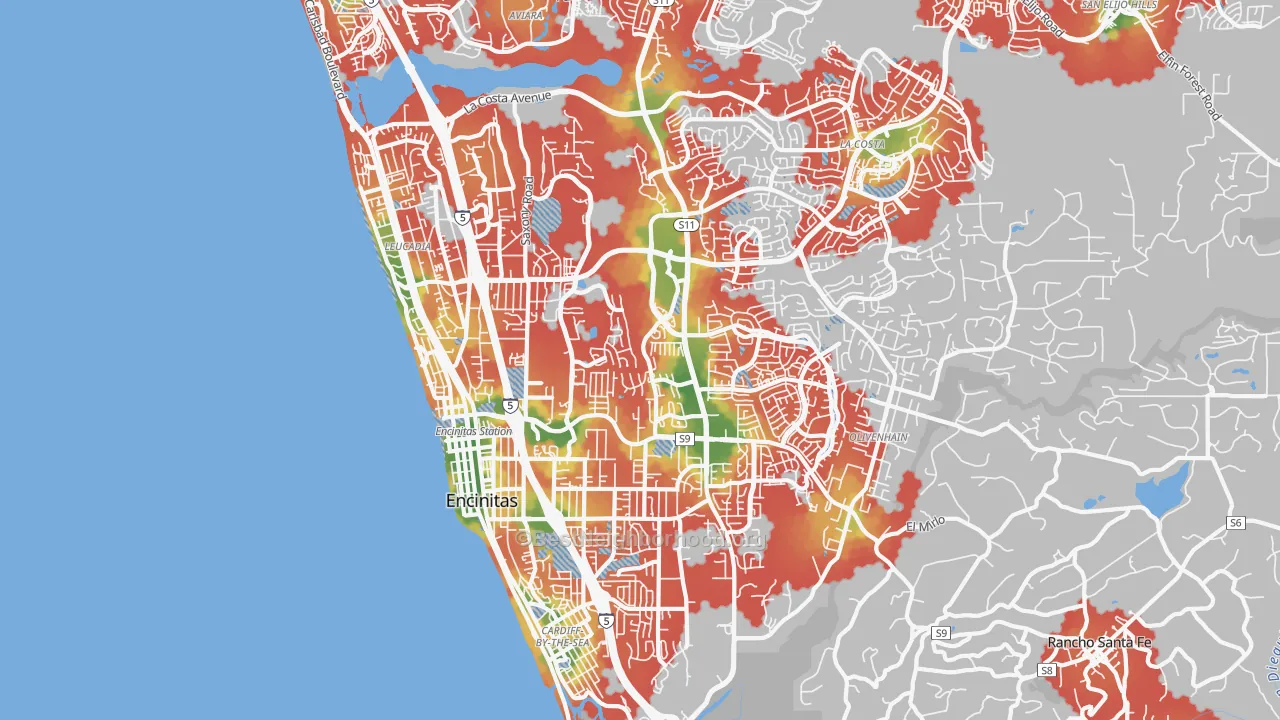 Walk Grade map of Encinitas, CA, walkable areas in green and car-dependent areas in red
