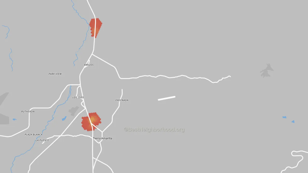 Walk Grade map of Ensenada, NM, walkable areas in green and car-dependent areas in red