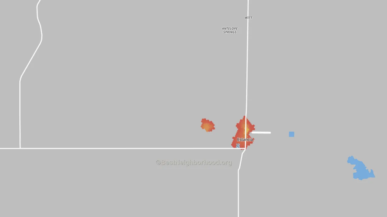 Walk Grade map of Estancia, NM, walkable areas in green and car-dependent areas in red