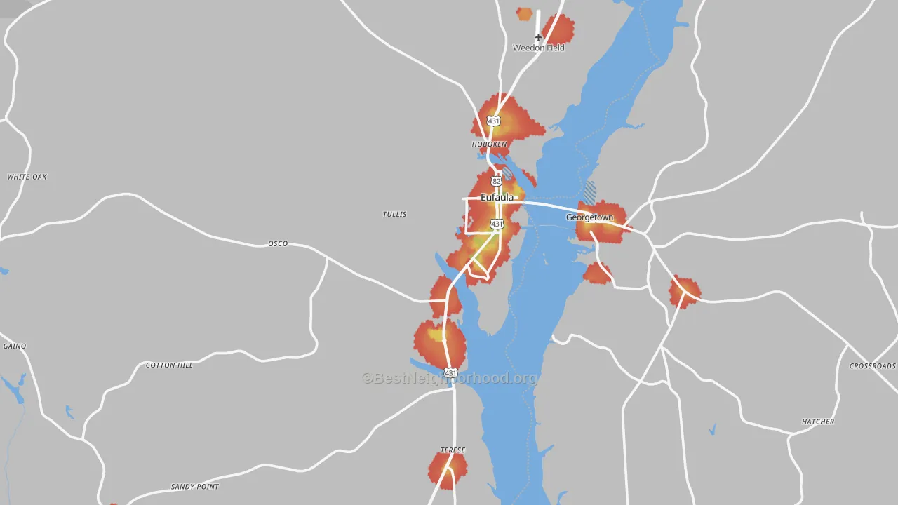 Walk Grade map of Eufaula, AL, walkable areas in green and car-dependent areas in red