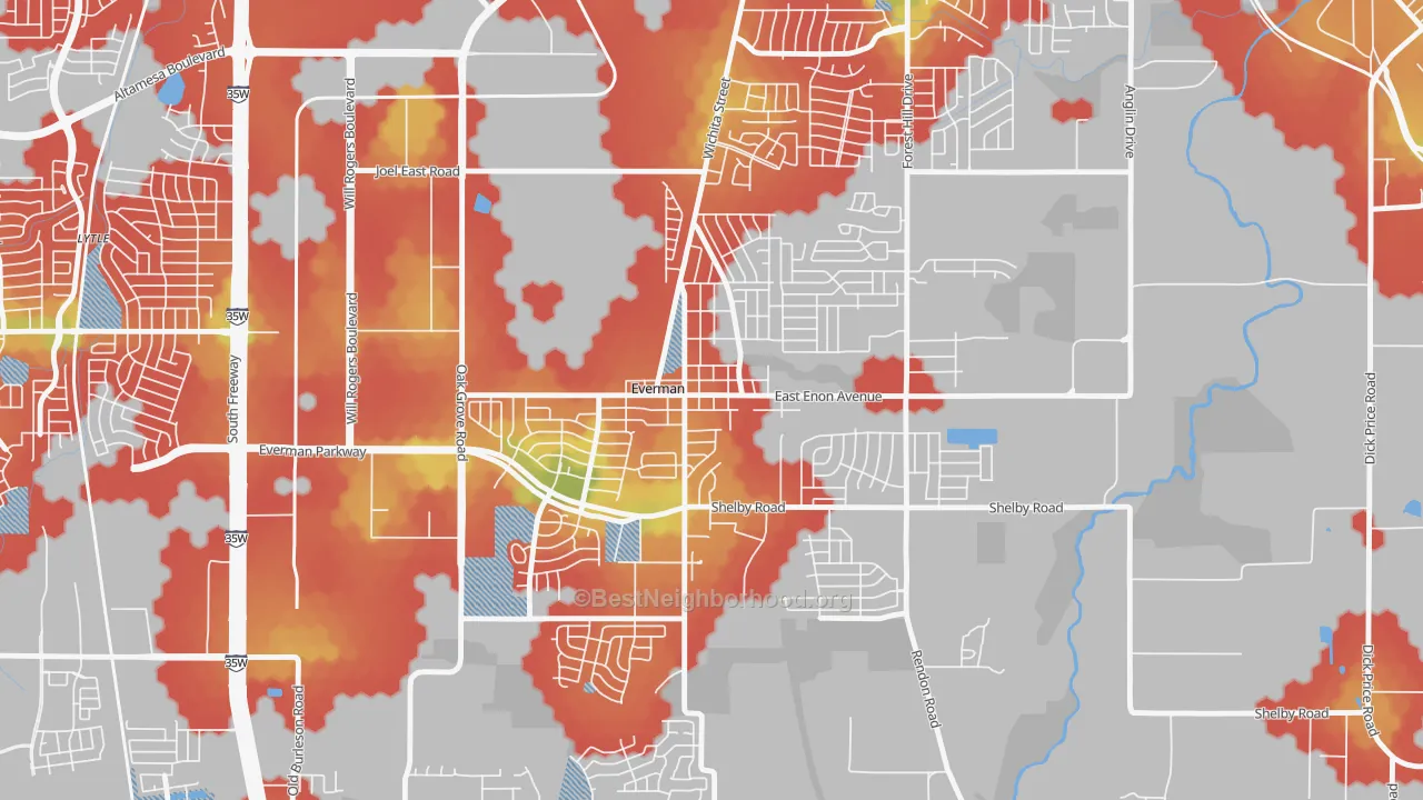 Walk Grade map of Everman, TX, walkable areas in green and car-dependent areas in red