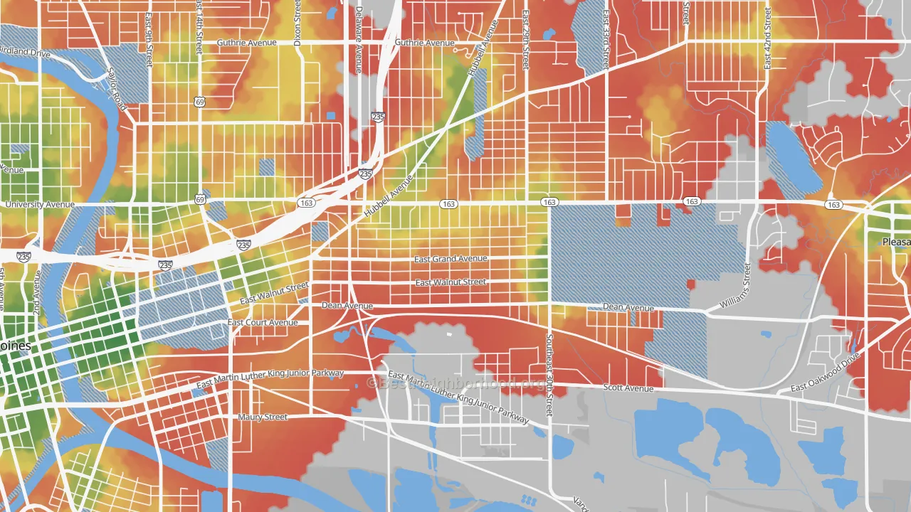 Walk Grade map of Fairground, Des Moines, IA, walkable areas in green and car-dependent areas in red