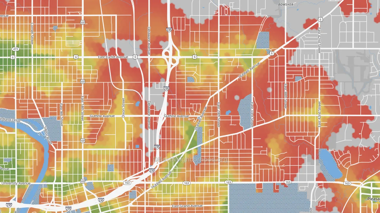 Walk Grade map of Fairmont Park, Des Moines, IA, walkable areas in green and car-dependent areas in red