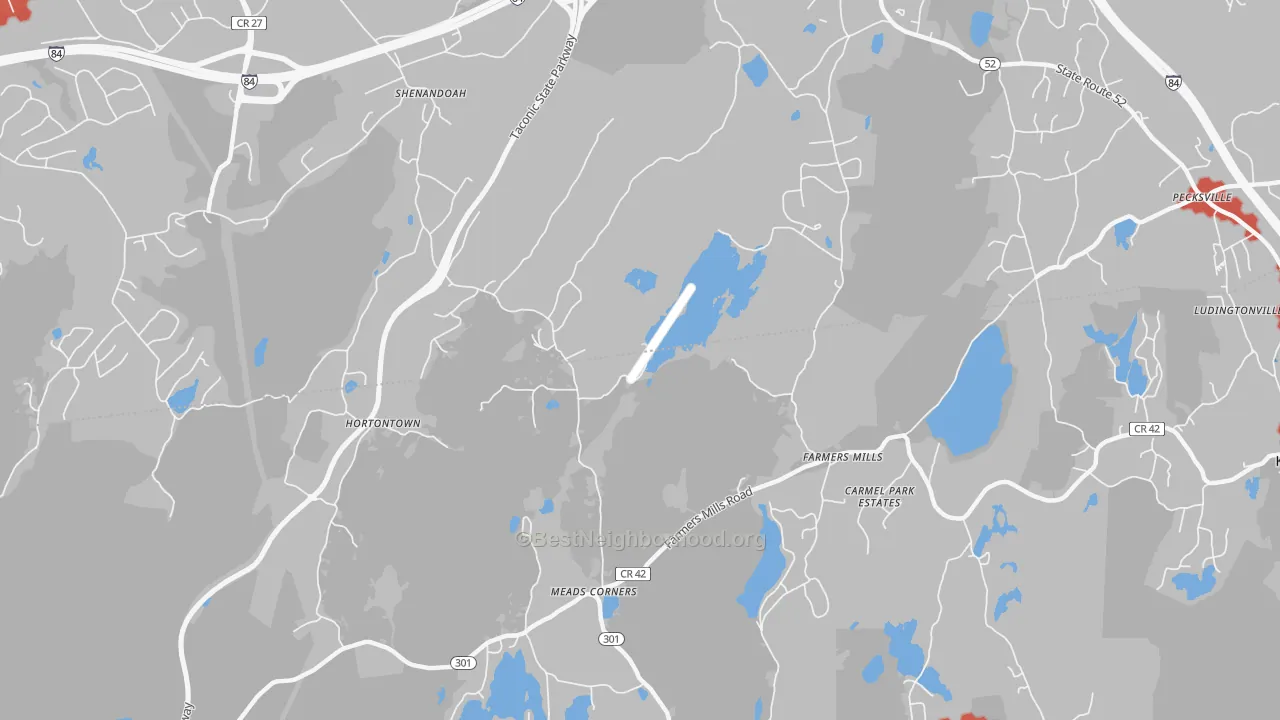 Walk Grade map of Farmers Mills, NY, walkable areas in green and car-dependent areas in red
