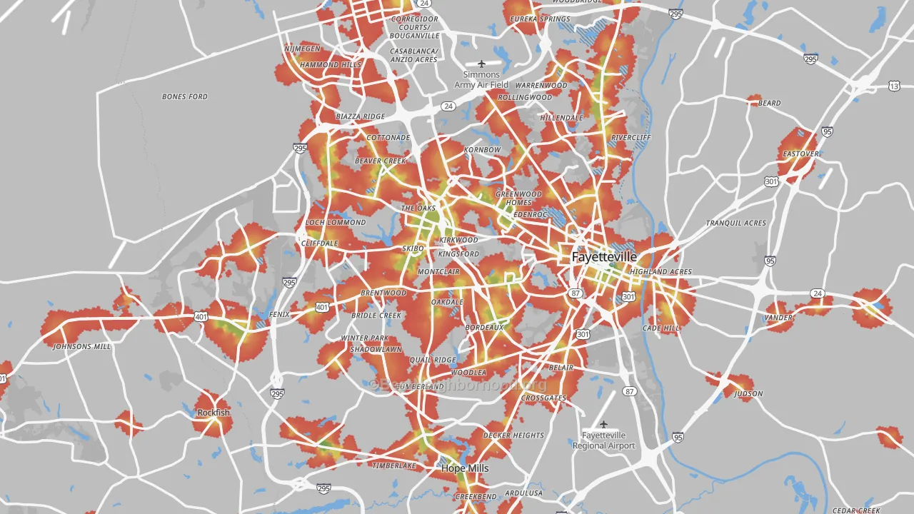 Walk Grade map of Fayetteville, NC, walkable areas in green and car-dependent areas in red