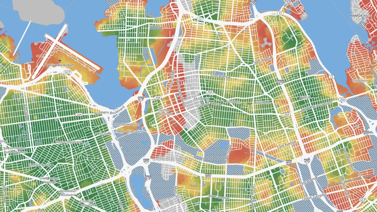 Walk Grade map of Flushing, Queens, NY, walkable areas in green and car-dependent areas in red