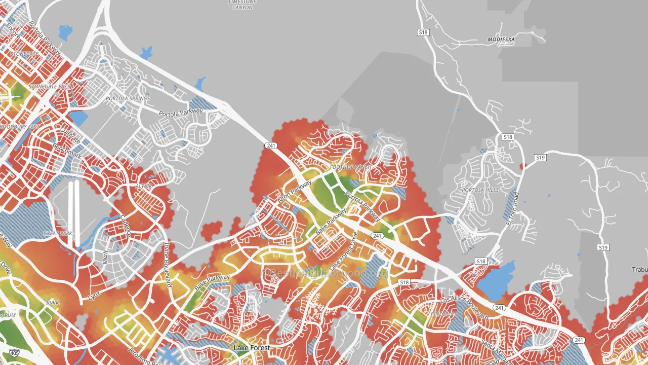 Walk Grade map of Foothill Ranch, CA, walkable areas in green and car-dependent areas in red
