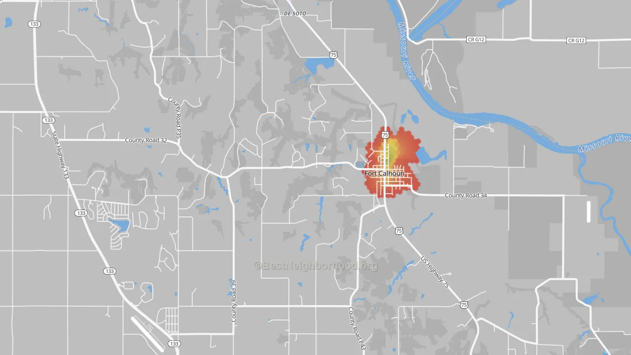 Walk Grade map of Fort Calhoun, NE, walkable areas in green and car-dependent areas in red