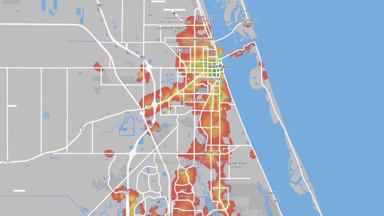 Walk Grade map of Fort Pierce, FL, walkable areas in green and car-dependent areas in red