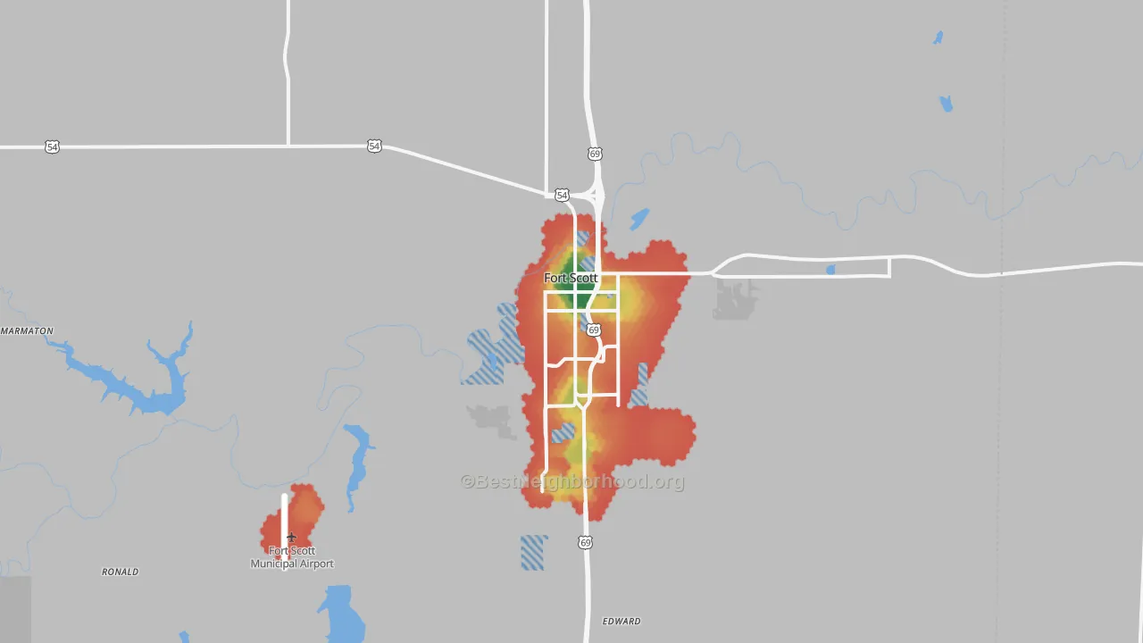 Walk Grade map of Fort Scott, KS, walkable areas in green and car-dependent areas in red