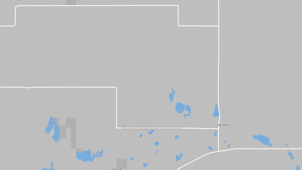 Walk Grade map of Fredonia, ND, walkable areas in green and car-dependent areas in red