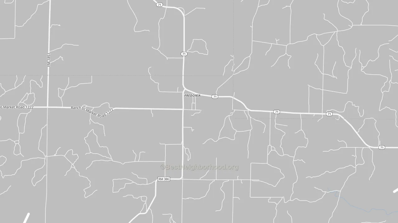 Walk Grade map of Fredonia, TX, walkable areas in green and car-dependent areas in red
