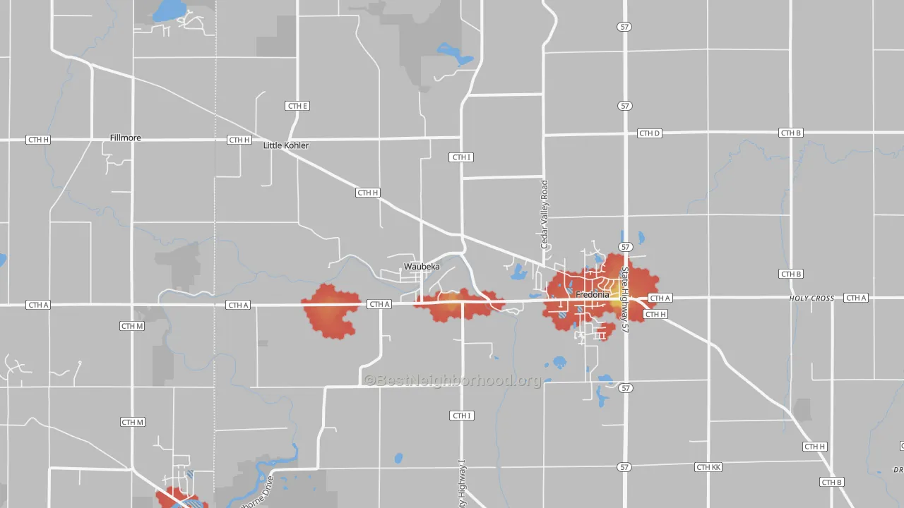 Walk Grade map of Fredonia, WI, walkable areas in green and car-dependent areas in red