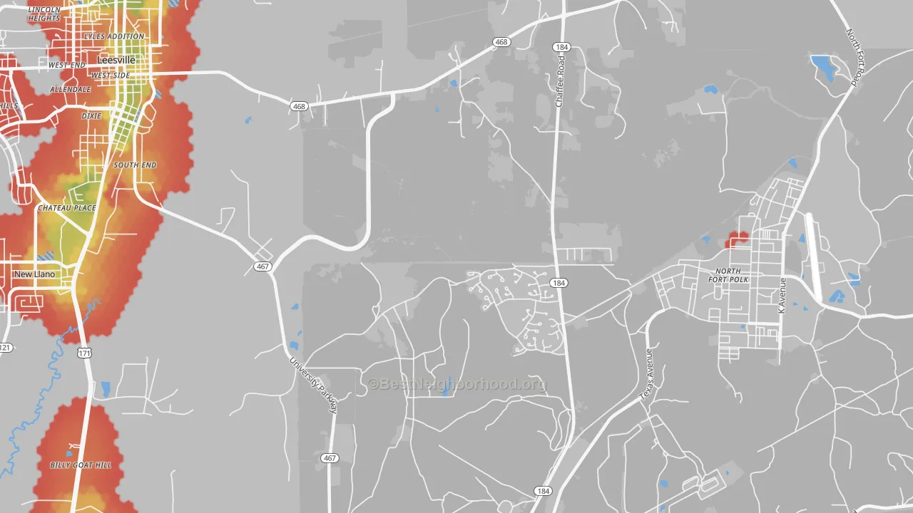Walk Grade map of Fullerton, LA, walkable areas in green and car-dependent areas in red