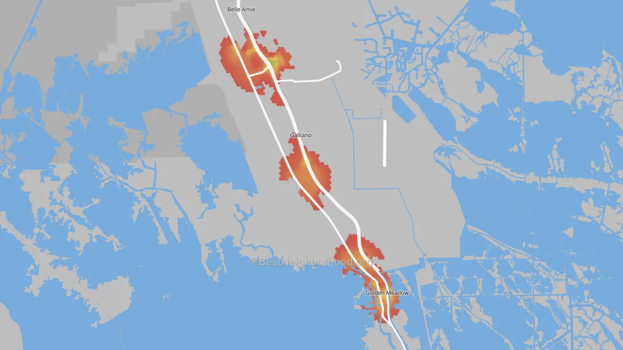Walk Grade map of Galliano, LA, walkable areas in green and car-dependent areas in red