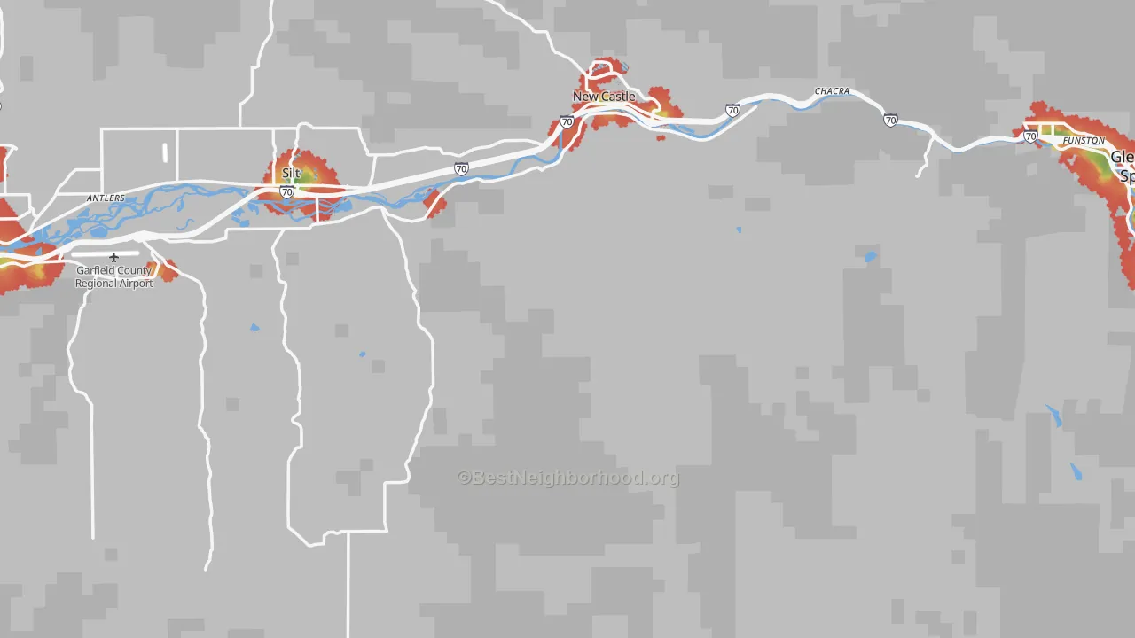 Walk Grade map of Garfield County, CO, walkable areas in green and car-dependent areas in red