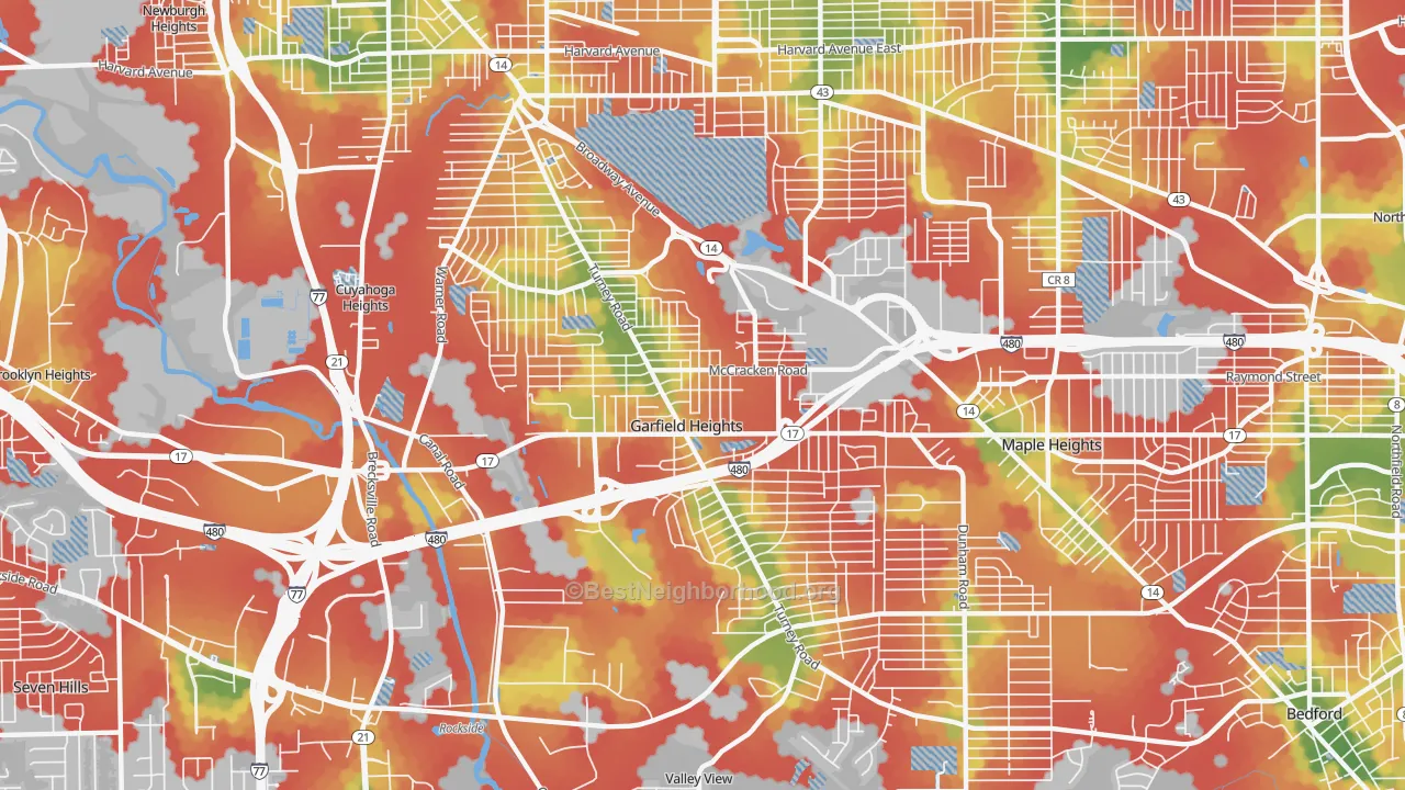 Walk Grade map of Garfield Heights, OH, walkable areas in green and car-dependent areas in red