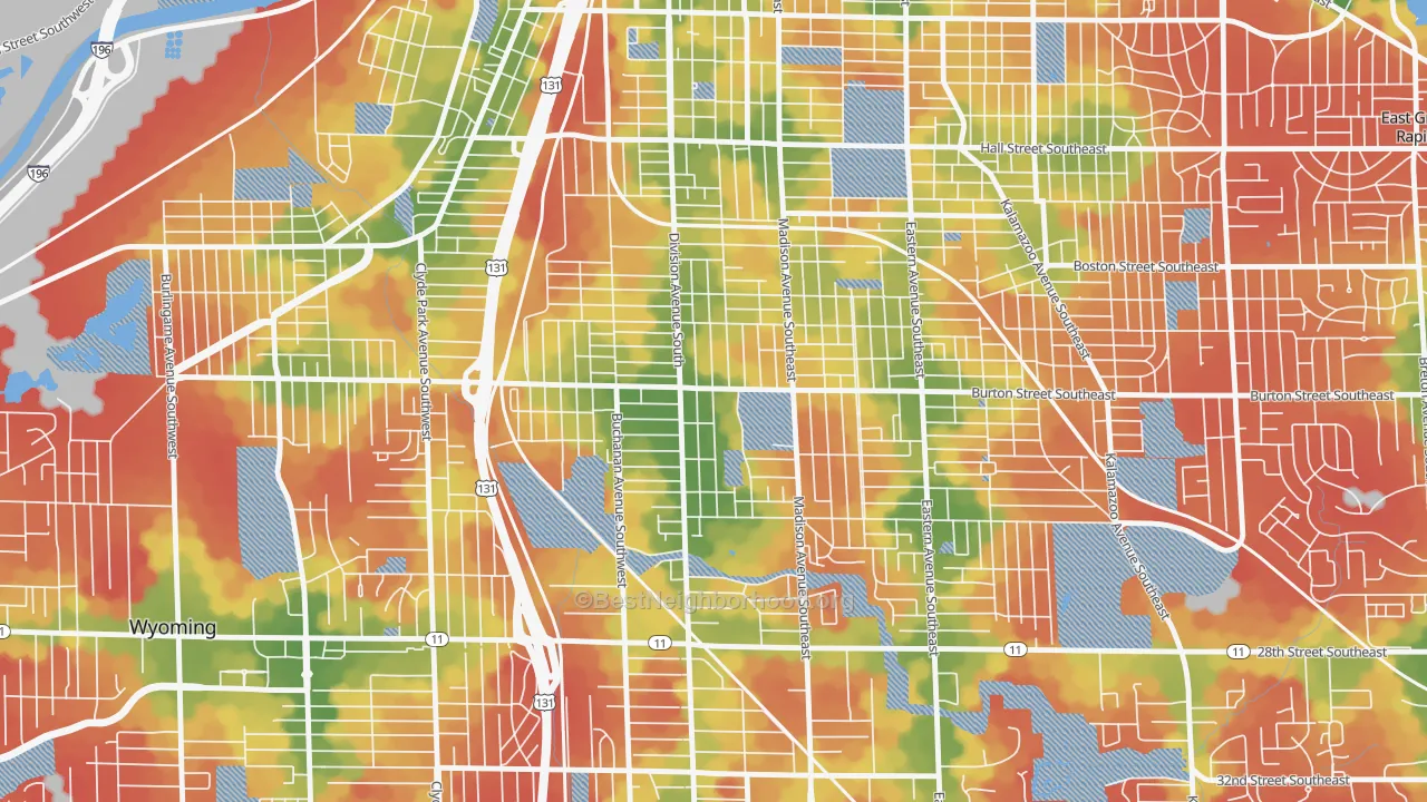 Walk Grade map of Garfield Park, Grand Rapids, MI, walkable areas in green and car-dependent areas in red