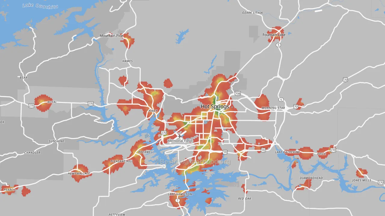 Walk Grade map of Garland County, AR, walkable areas in green and car-dependent areas in red