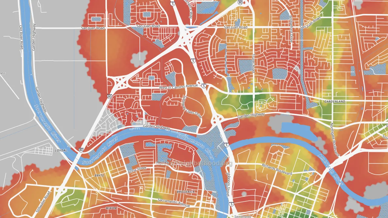 Walk Grade map of Gateway Center, Sacramento, CA, walkable areas in green and car-dependent areas in red