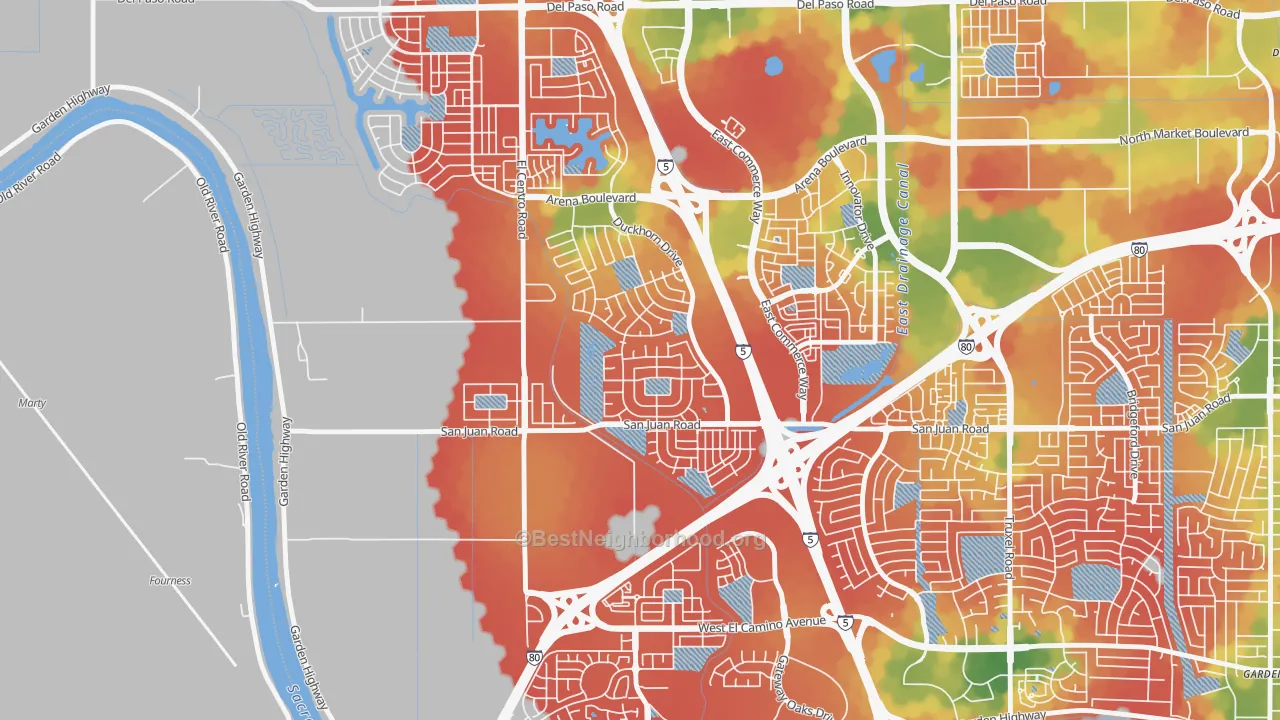 Walk Grade map of Gateway West, Sacramento, CA, walkable areas in green and car-dependent areas in red