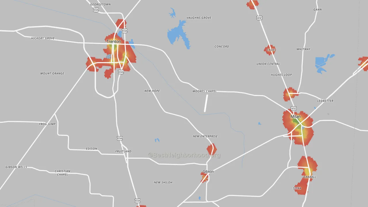 Walk Grade map of Gibson County, TN, walkable areas in green and car-dependent areas in red