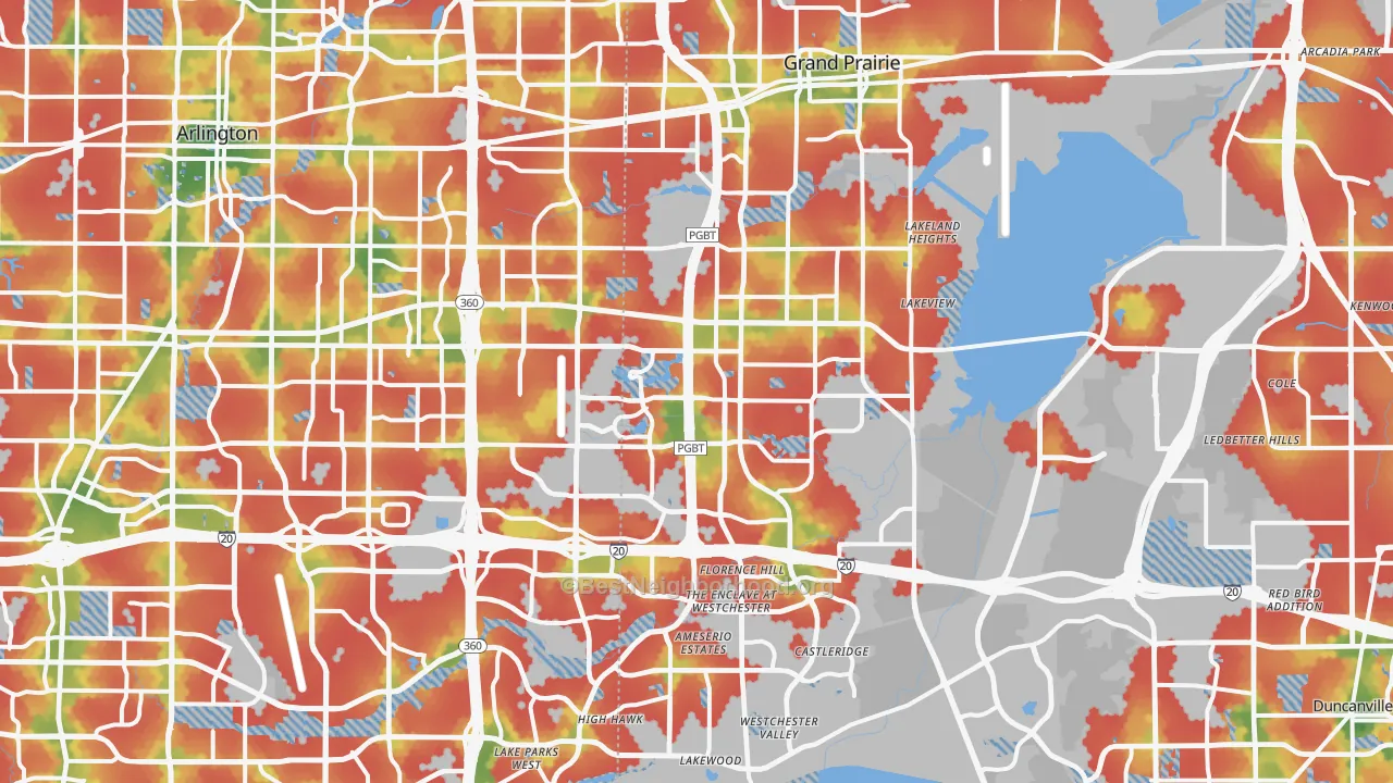 Walk Grade map of Grand Prairie, TX, walkable areas in green and car-dependent areas in red