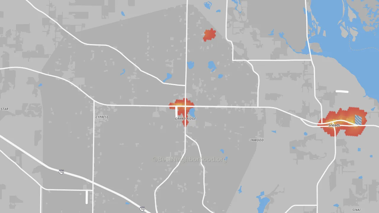 Walk Grade map of Grand Ridge, FL, walkable areas in green and car-dependent areas in red