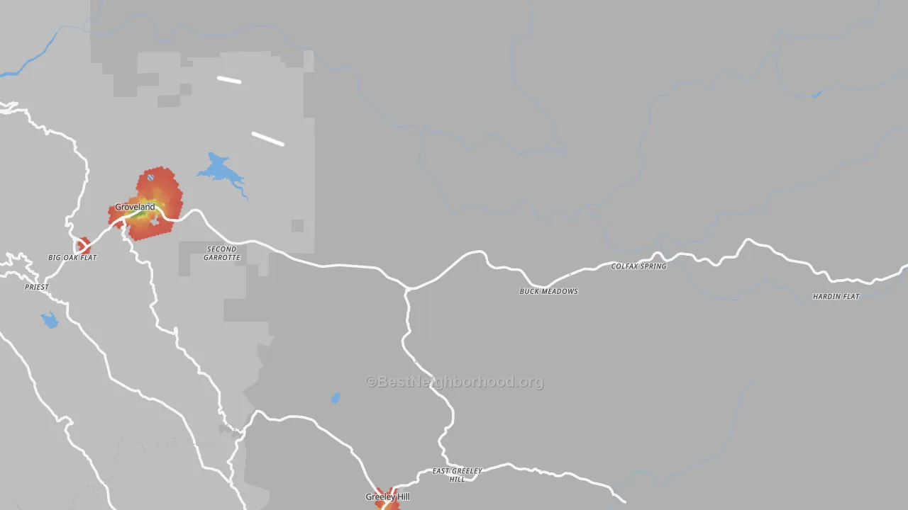 Walk Grade map of Groveland, CA, walkable areas in green and car-dependent areas in red