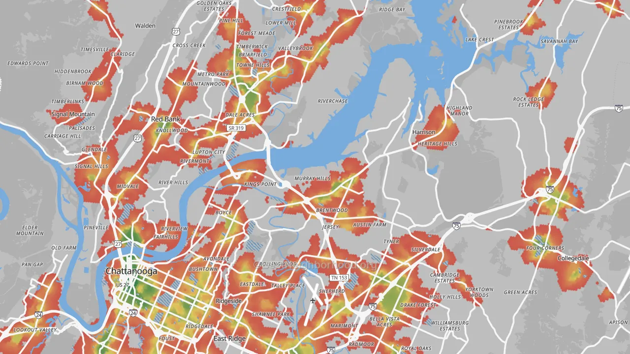 Walk Grade map of Hamilton County, TN, walkable areas in green and car-dependent areas in red